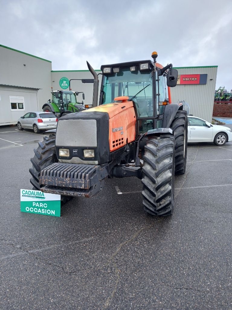 Traktor za tip Valtra 8050 HITECH, Gebrauchtmaschine u Calmont (Slika 1)