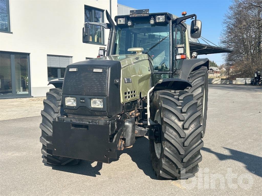 Traktor του τύπου Valtra 8050 HiTech, Gebrauchtmaschine σε Düsseldorf (Φωτογραφία 8)