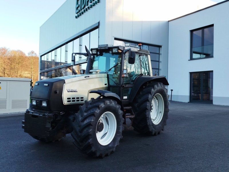 Traktor Türe ait Valtra 8050, Gebrauchtmaschine içinde Lößnitz  (resim 1)