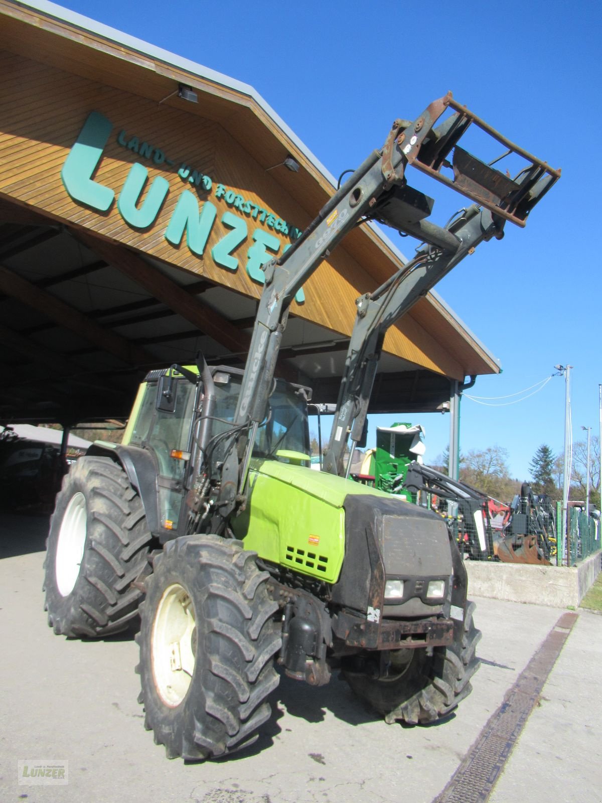 Traktor del tipo Valtra 8150 HiTech, Gebrauchtmaschine In Kaumberg (Immagine 2)