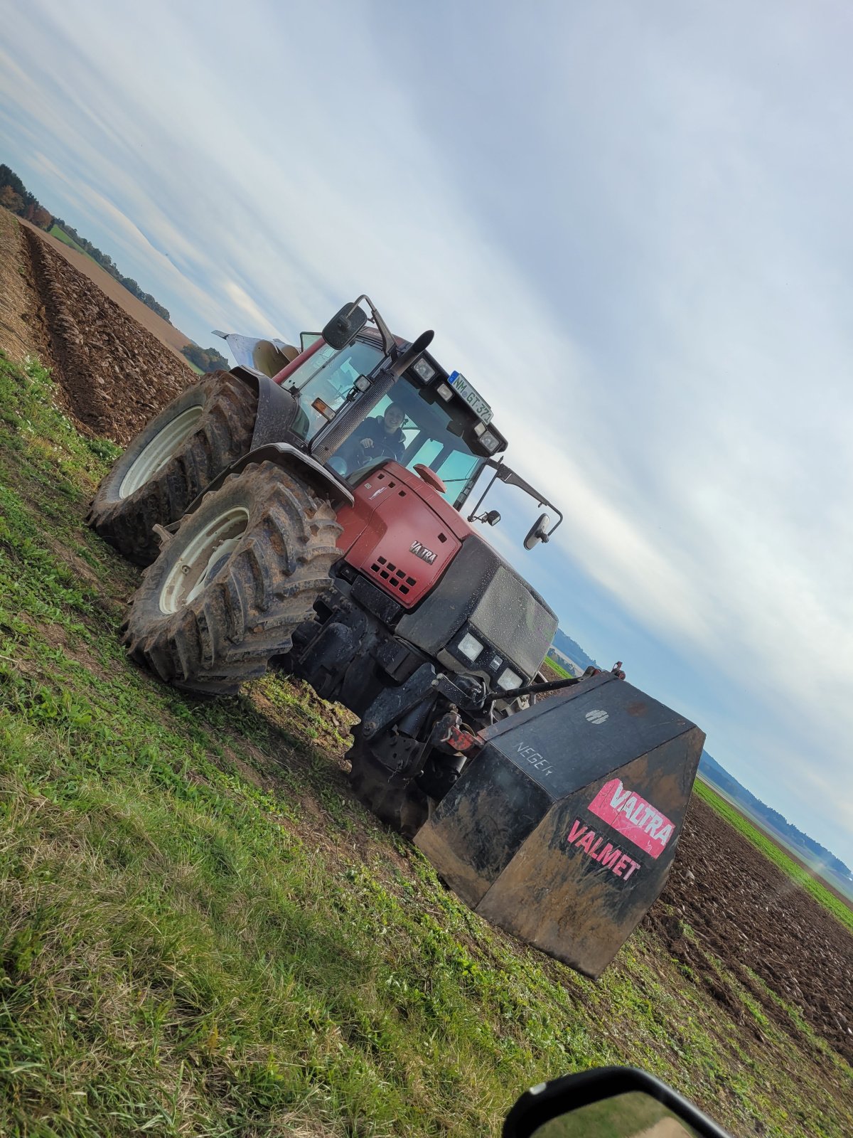 Traktor za tip Valtra 8350 HI-TECH, Gebrauchtmaschine u Berching  (Slika 1)