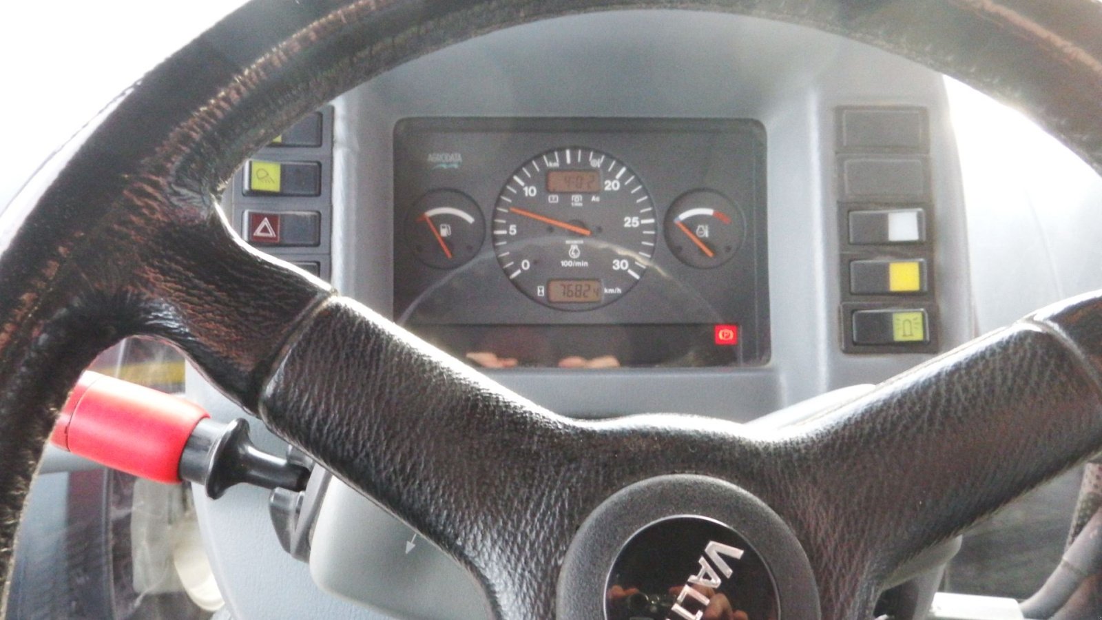 Traktor za tip Valtra 8350 Hitech, Gebrauchtmaschine u Hobro (Slika 7)