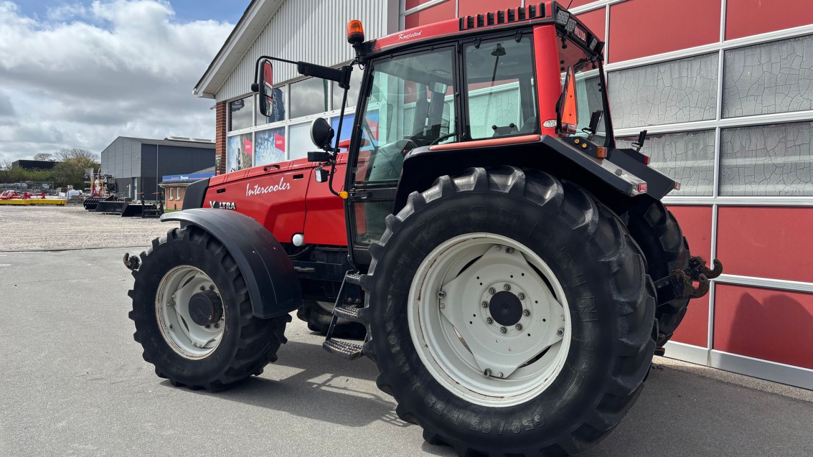 Traktor του τύπου Valtra 8350 Hitech, Gebrauchtmaschine σε Hobro (Φωτογραφία 3)