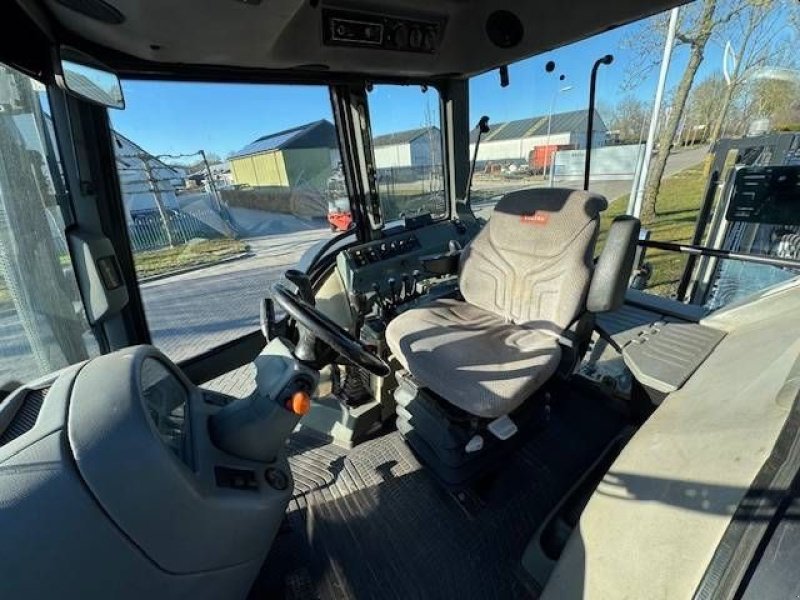 Traktor типа Valtra 8550 Hitech!, Gebrauchtmaschine в Marknesse (Фотография 9)