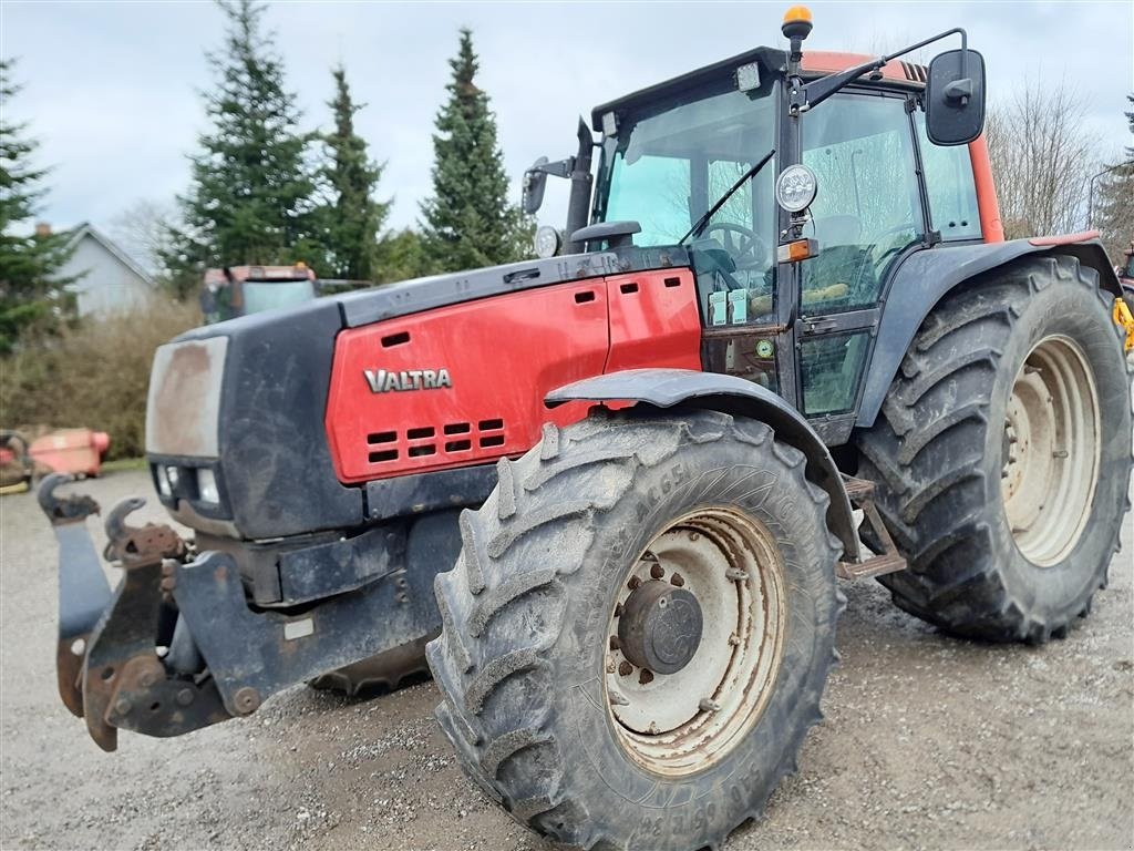 Traktor типа Valtra 8550, Gebrauchtmaschine в Gudbjerg (Фотография 1)
