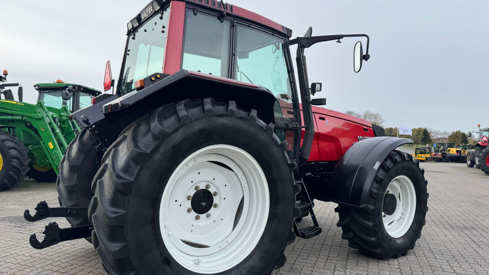 Traktor del tipo Valtra 8950 KUN 5200 TIMER! ÆGTE LIEBHAVERI!, Gebrauchtmaschine In Nørager (Immagine 12)