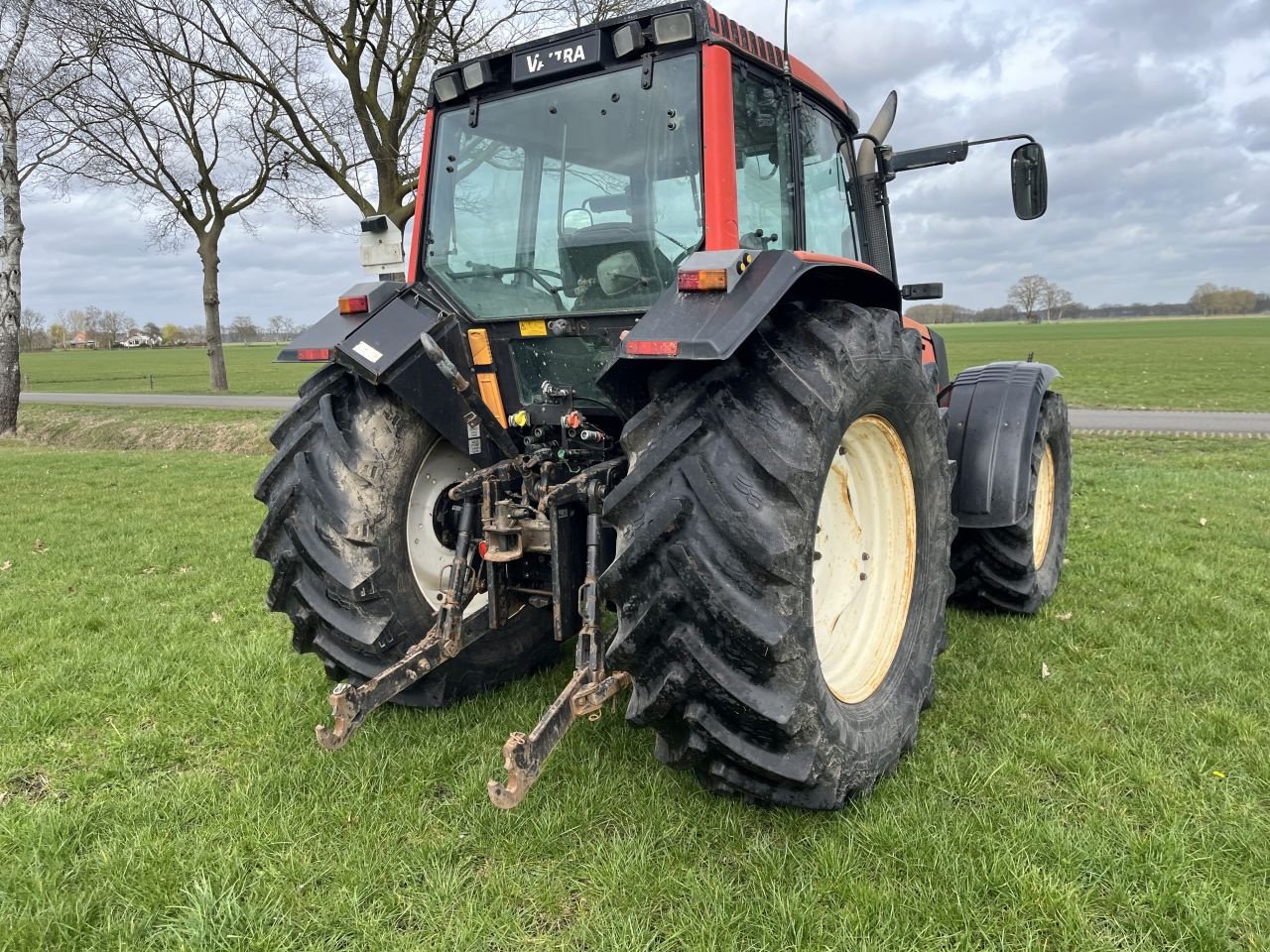 Traktor типа Valtra 8950, Gebrauchtmaschine в Nieuw Heeten (Фотография 5)