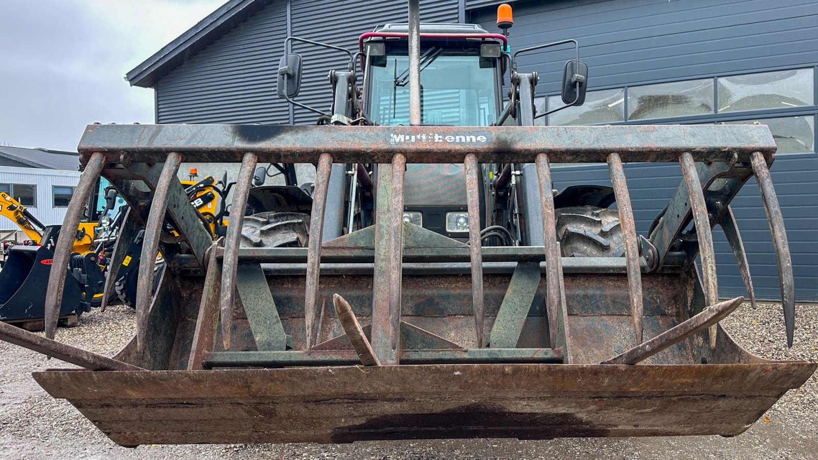 Traktor typu Valtra 900 med Ålø Frontlæsser Valtra 900, Gebrauchtmaschine v Roskilde (Obrázek 2)
