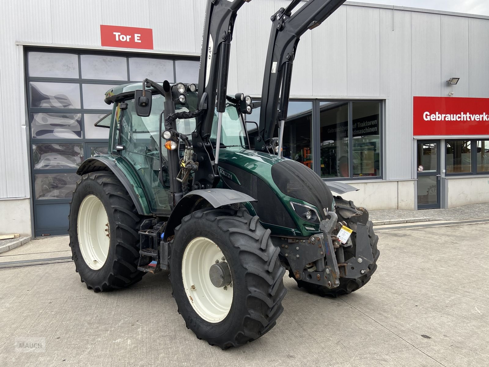 Traktor типа Valtra A 104, Gebrauchtmaschine в Burgkirchen (Фотография 4)