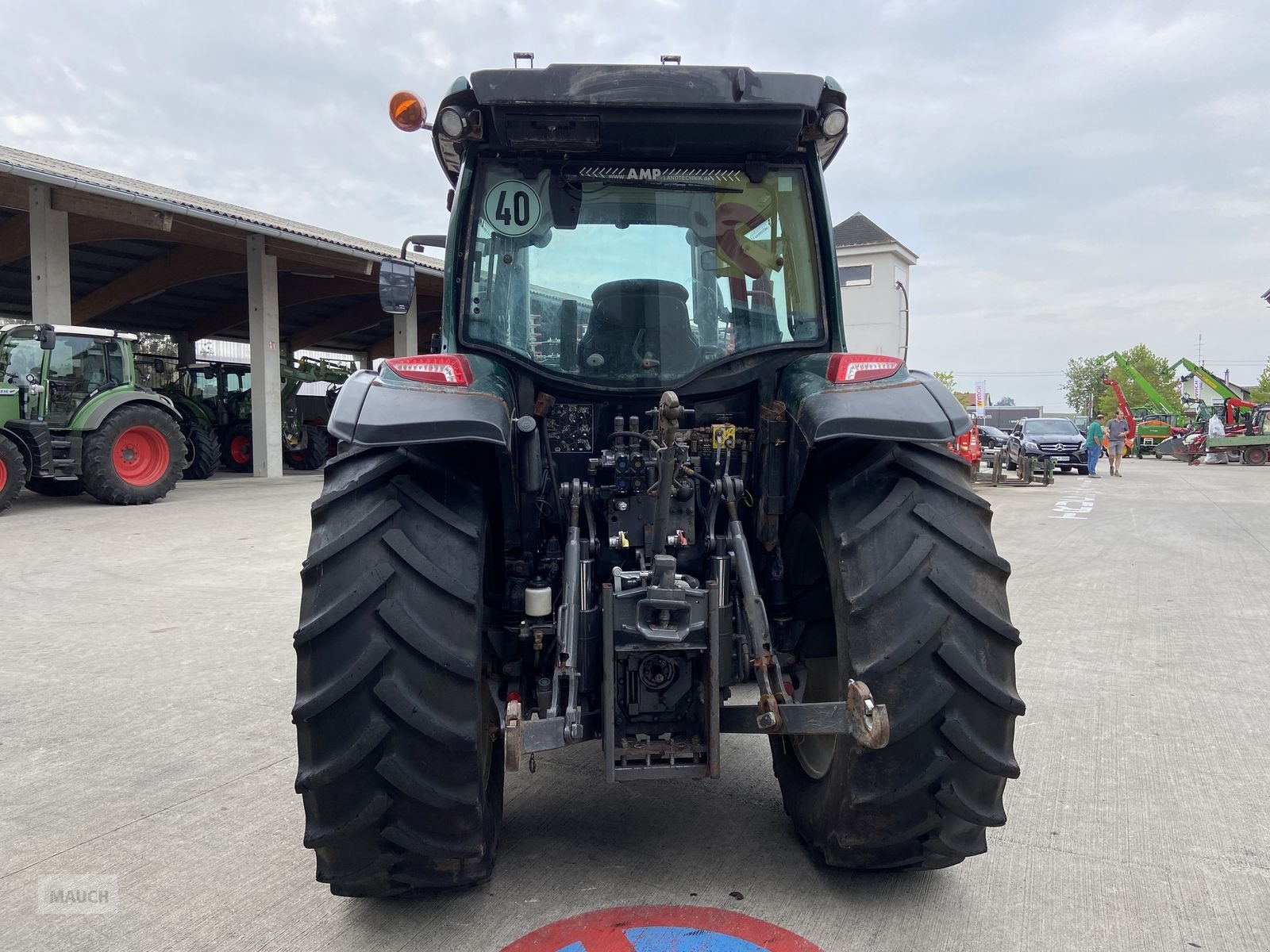 Traktor типа Valtra A 104, Gebrauchtmaschine в Burgkirchen (Фотография 8)