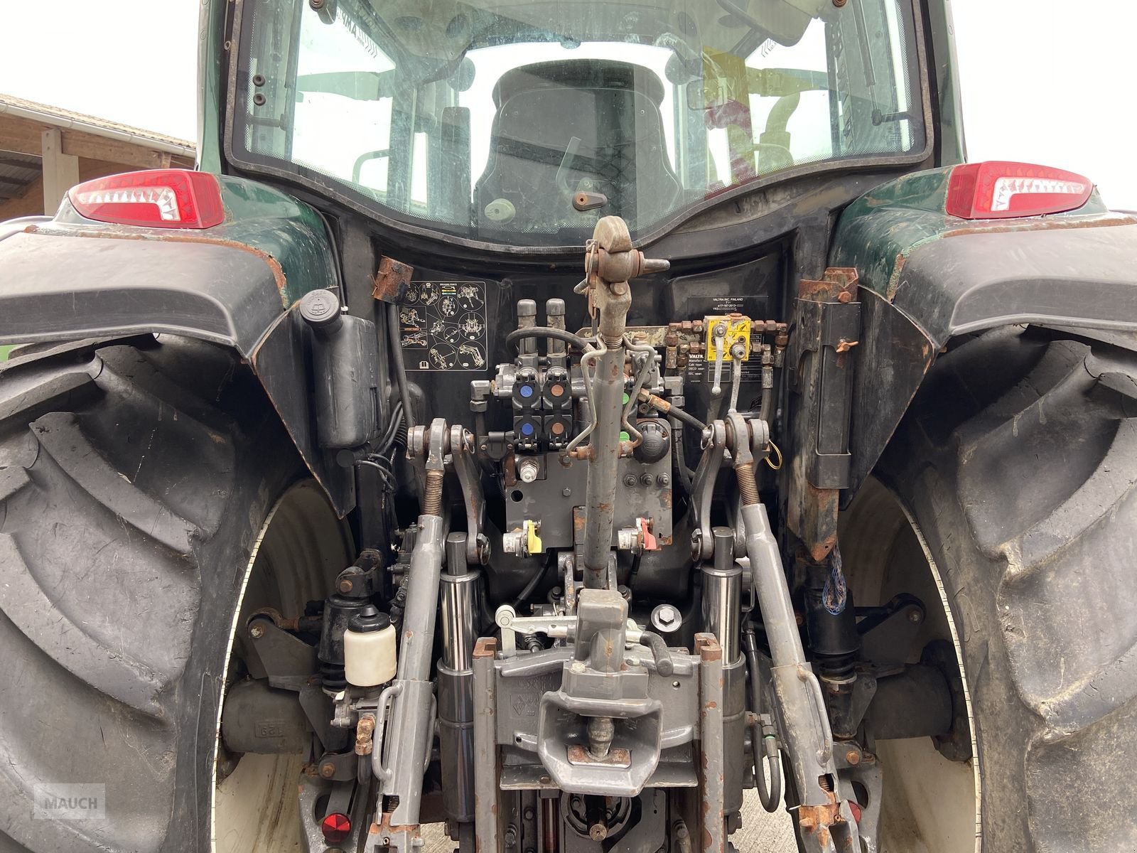 Traktor типа Valtra A 104, Gebrauchtmaschine в Burgkirchen (Фотография 9)