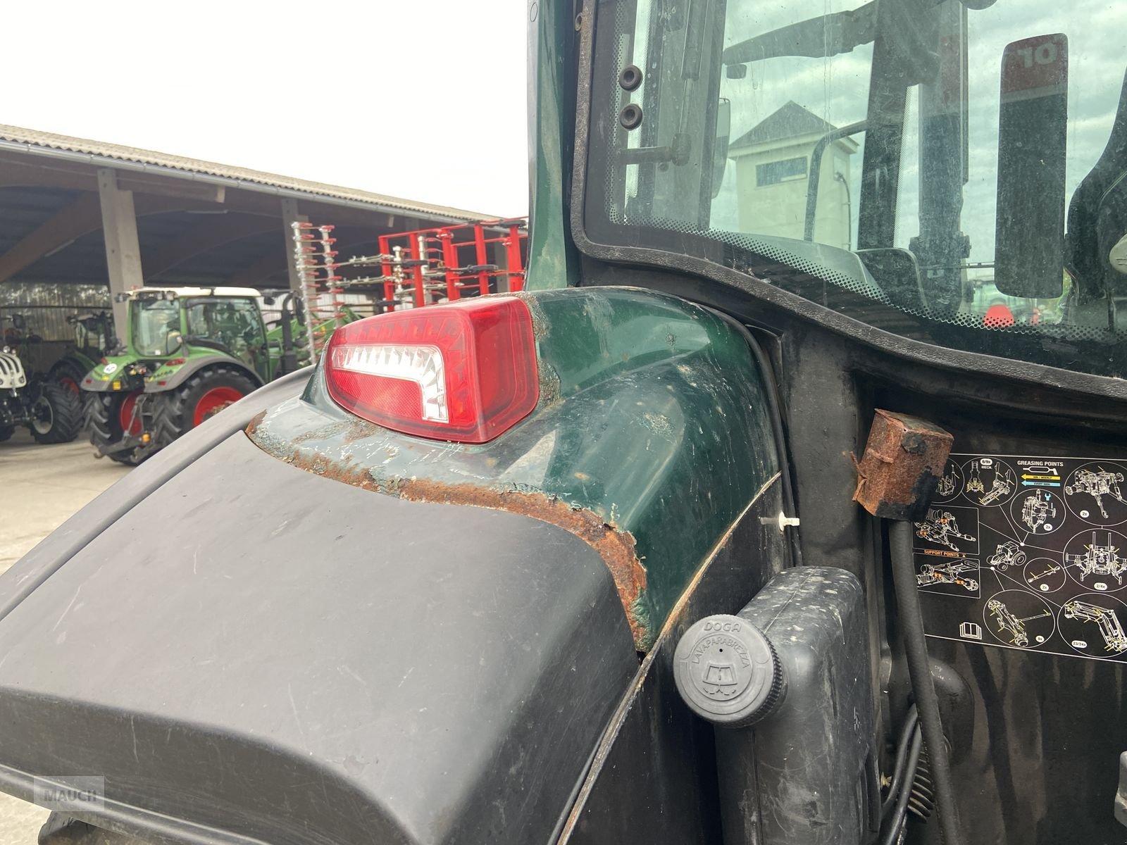 Traktor типа Valtra A 104, Gebrauchtmaschine в Burgkirchen (Фотография 18)