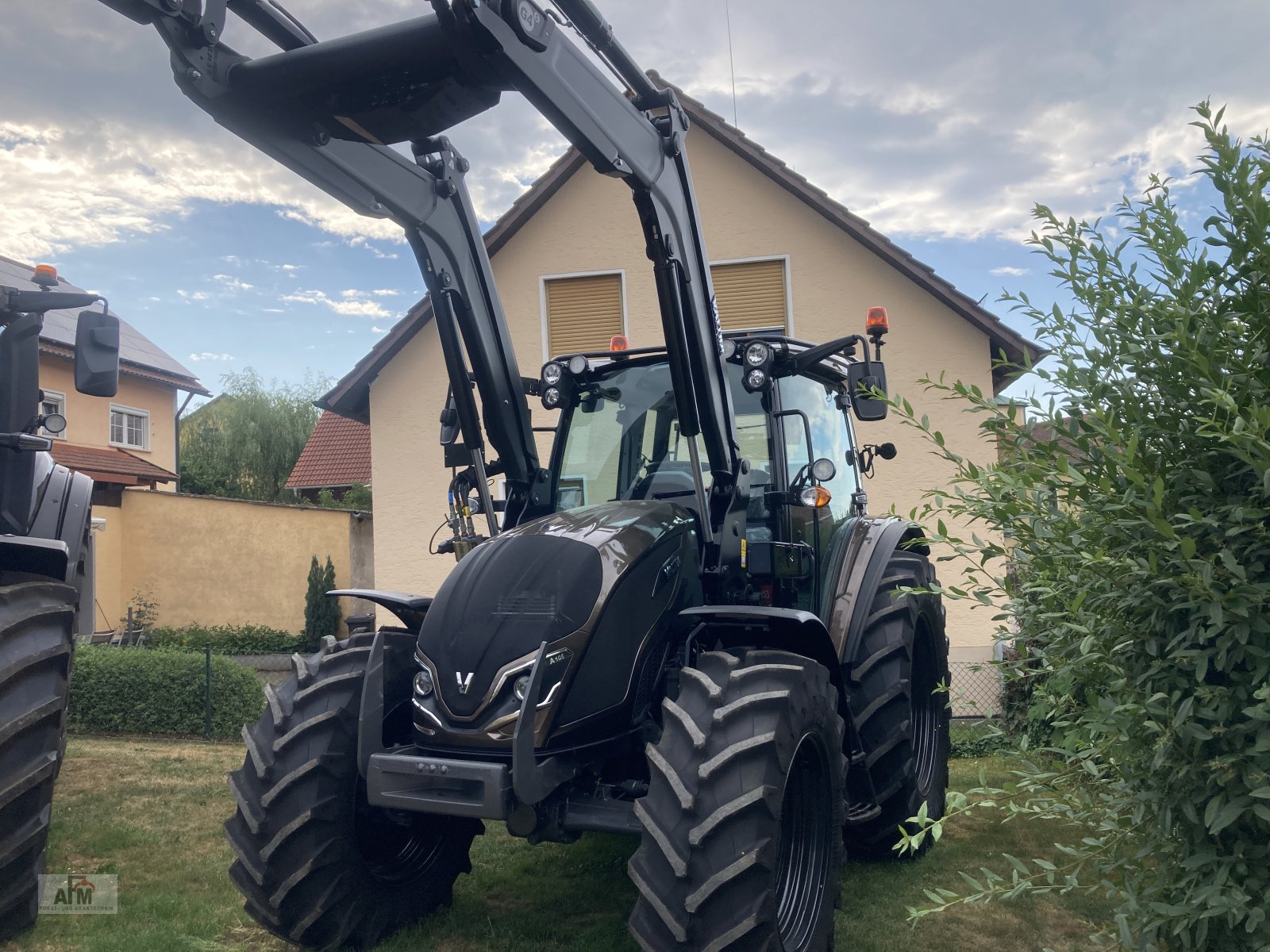 Traktor des Typs Valtra A 105 H4, Neumaschine in Bodenwöhr/ Taxöldern (Bild 2)
