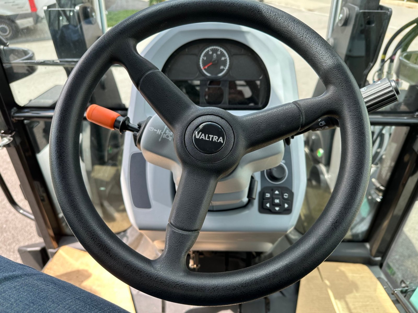 Traktor του τύπου Valtra A 105 MH4 2B0, Gebrauchtmaschine σε Lößnitz  (Φωτογραφία 9)