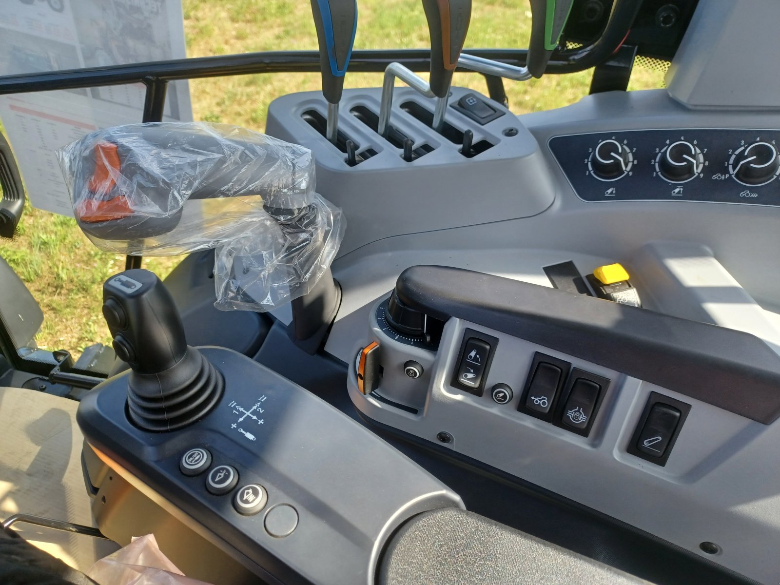 Traktor typu Valtra A 105 MH4, Neumaschine v Uffenheim (Obrázek 8)