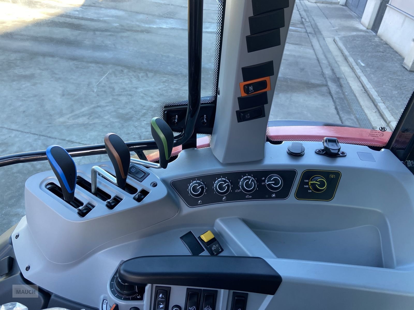 Traktor типа Valtra A 105, Neumaschine в Burgkirchen (Фотография 12)