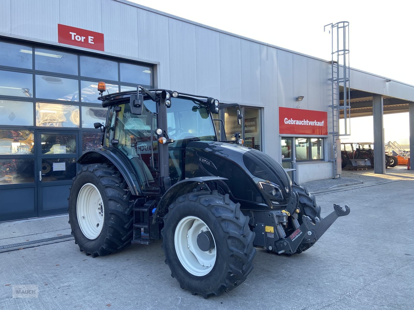 Traktor Türe ait Valtra A 114, Gebrauchtmaschine içinde Burgkirchen (resim 3)