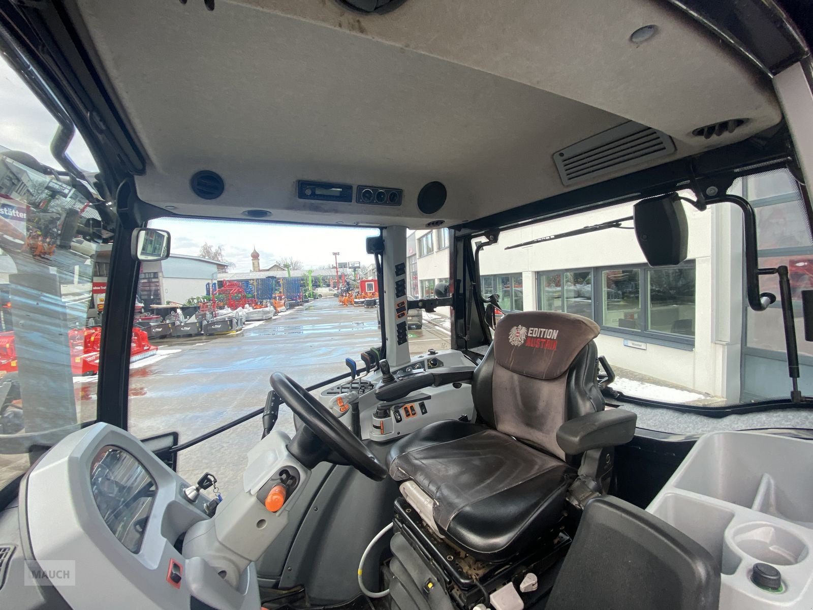 Traktor of the type Valtra A 114, Gebrauchtmaschine in Burgkirchen (Picture 11)