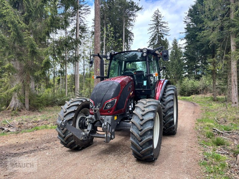 Traktor du type Valtra A 114, Gebrauchtmaschine en Burgkirchen