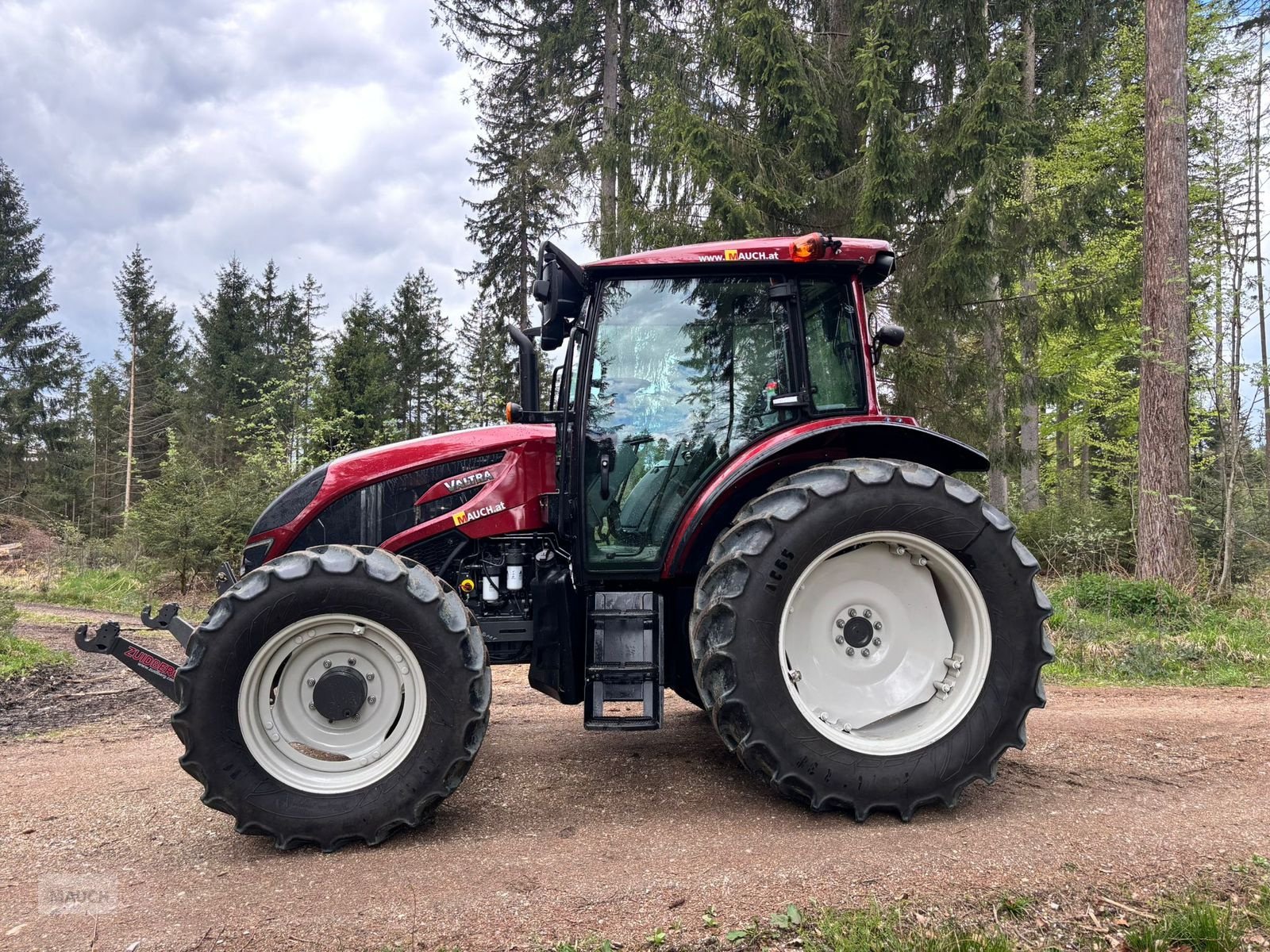 Traktor typu Valtra A 114, Gebrauchtmaschine w Burgkirchen (Zdjęcie 4)