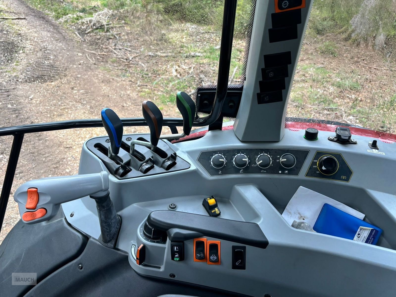 Traktor typu Valtra A 114, Gebrauchtmaschine w Burgkirchen (Zdjęcie 11)