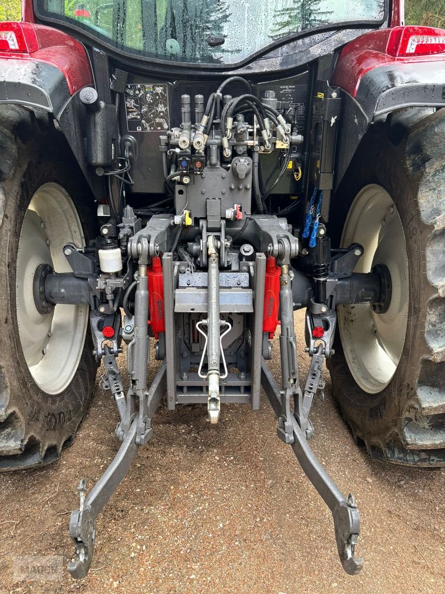 Traktor typu Valtra A 114, Gebrauchtmaschine w Burgkirchen (Zdjęcie 10)