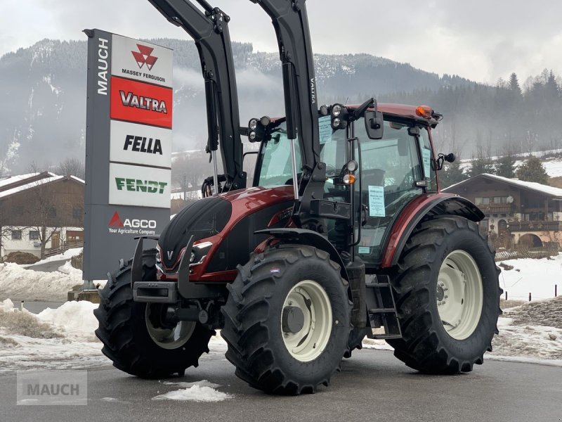 Traktor of the type Valtra A 115 MH4 + Frontlader G4L, Neumaschine in Eben (Picture 1)