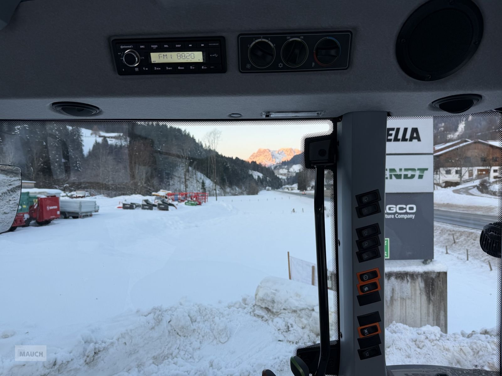 Traktor des Typs Valtra A 115, Neumaschine in Eben (Bild 13)