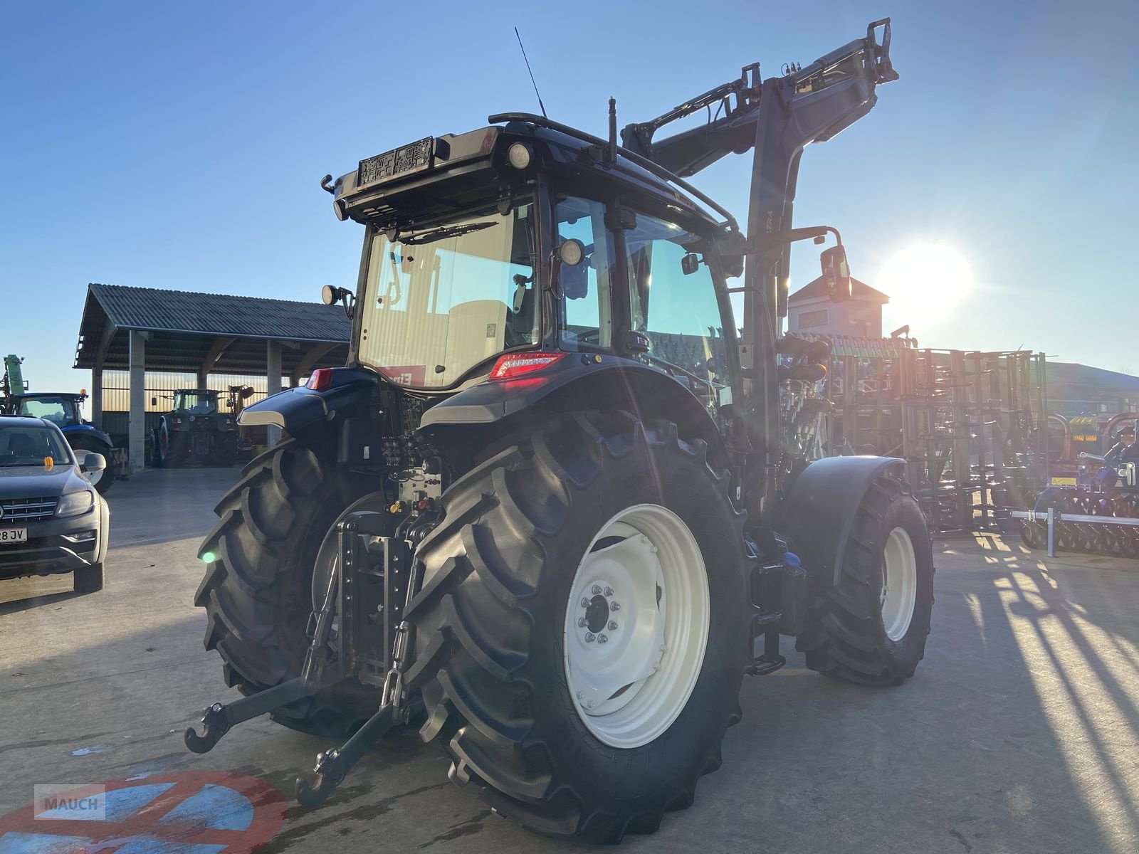 Traktor typu Valtra A 115, Gebrauchtmaschine v Burgkirchen (Obrázek 5)