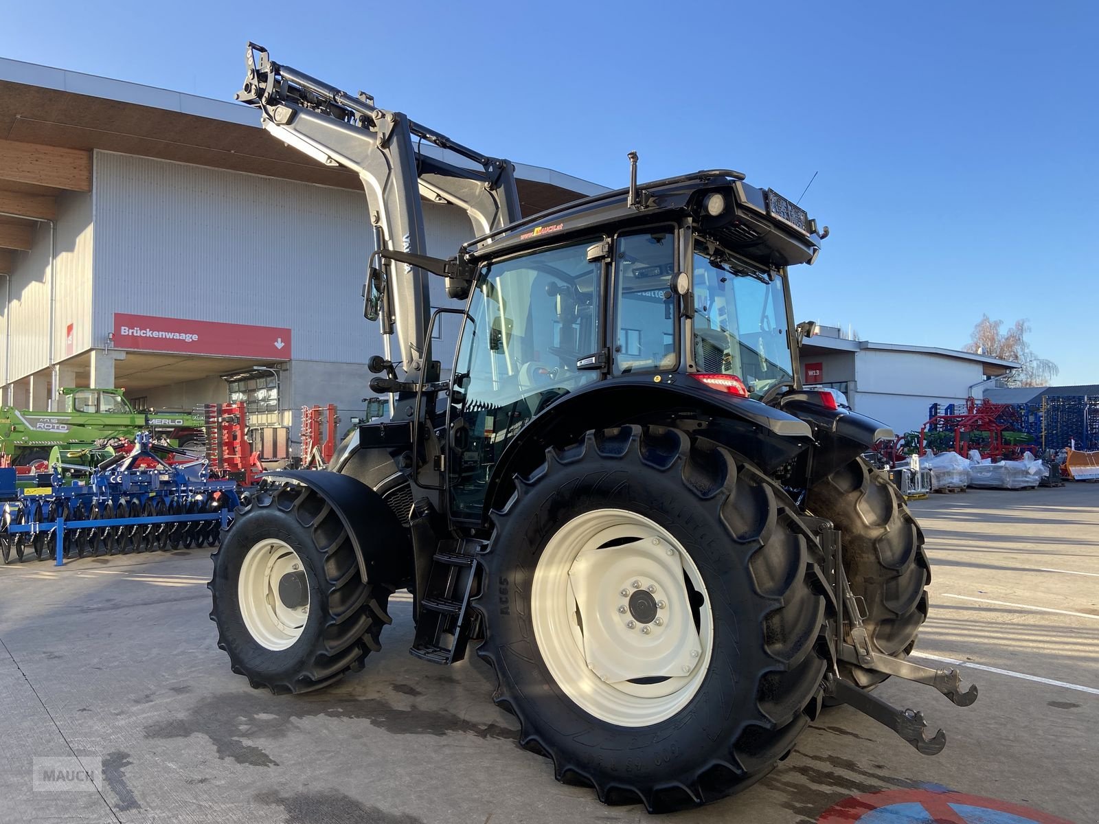 Traktor typu Valtra A 115, Gebrauchtmaschine v Burgkirchen (Obrázek 9)