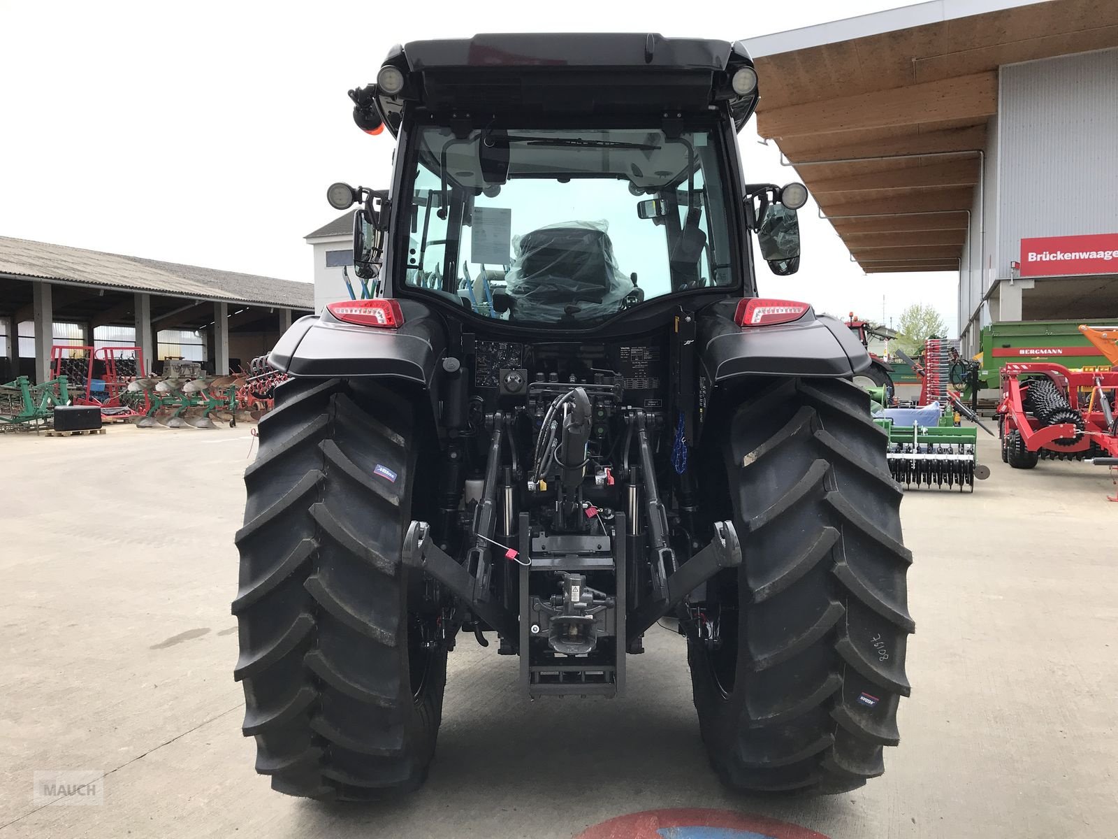 Traktor του τύπου Valtra A 115, Neumaschine σε Burgkirchen (Φωτογραφία 7)