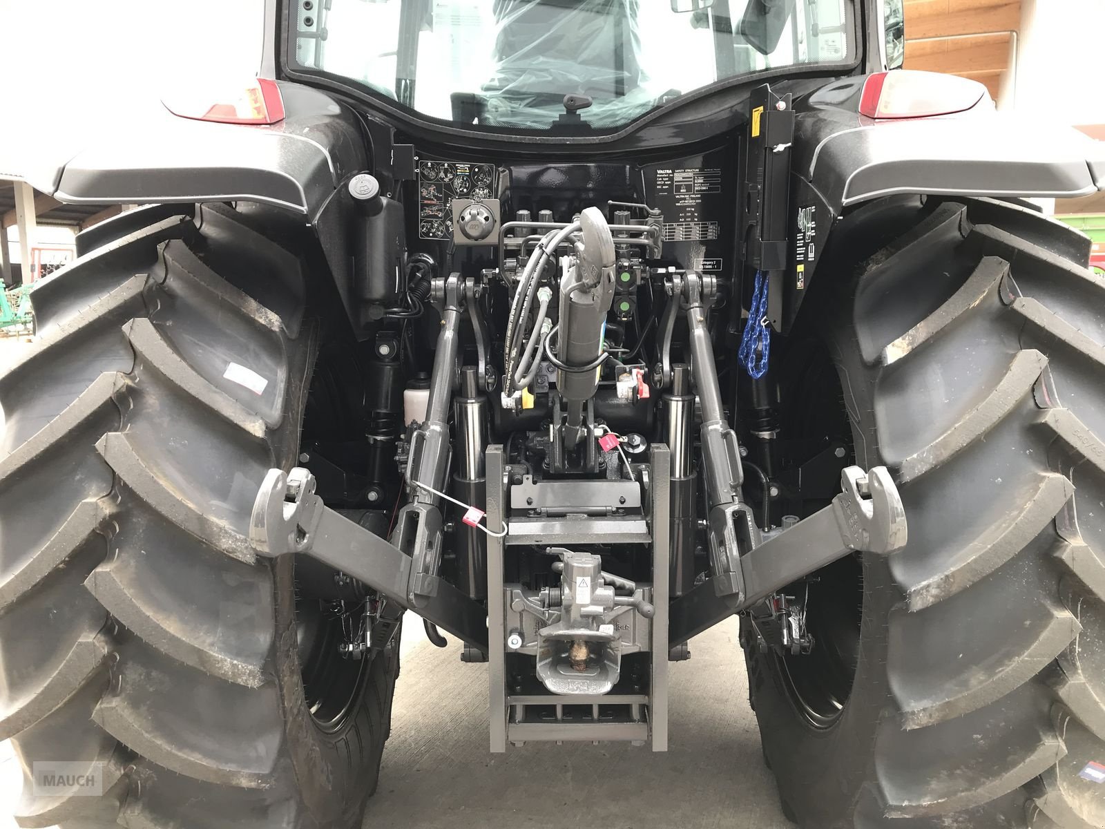 Traktor του τύπου Valtra A 115, Neumaschine σε Burgkirchen (Φωτογραφία 11)