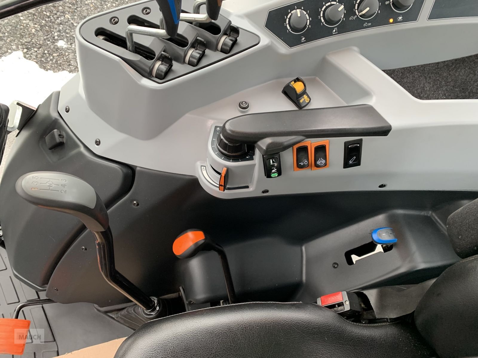 Traktor типа Valtra A 74, Gebrauchtmaschine в Eben (Фотография 12)