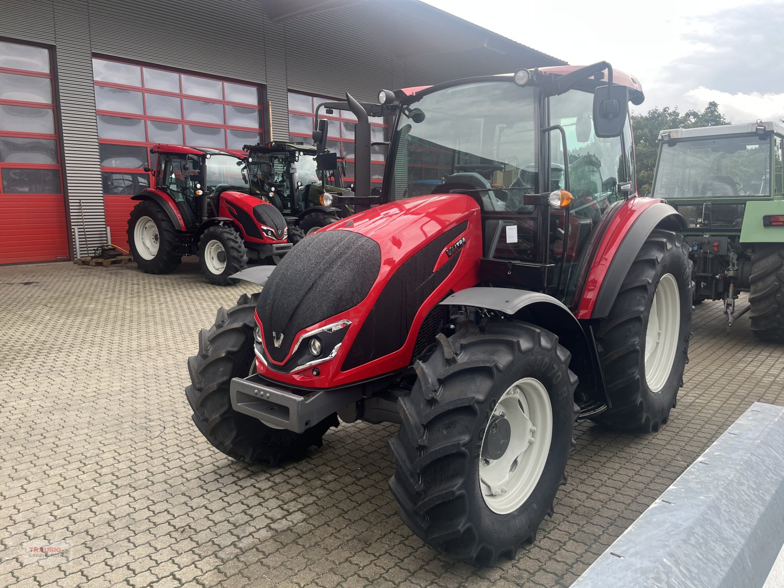 Traktor Türe ait Valtra A 75, Neumaschine içinde Mainburg/Wambach (resim 9)