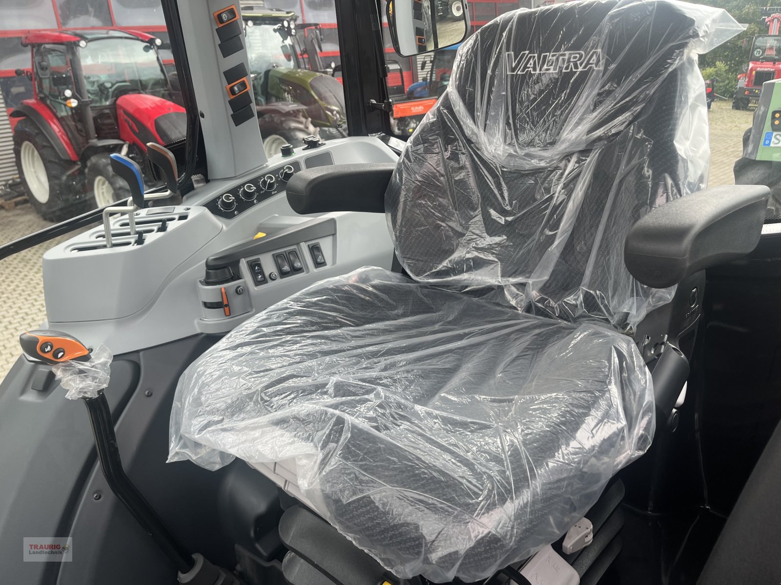 Traktor Türe ait Valtra A 75, Neumaschine içinde Mainburg/Wambach (resim 11)