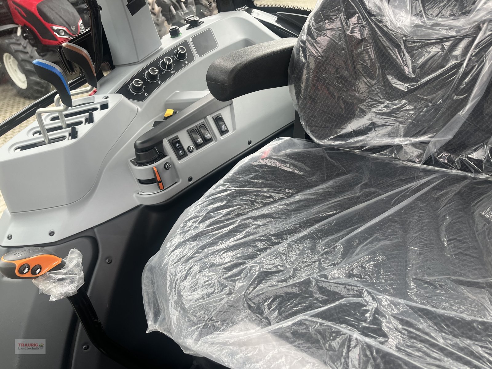 Traktor Türe ait Valtra A 75, Neumaschine içinde Mainburg/Wambach (resim 13)