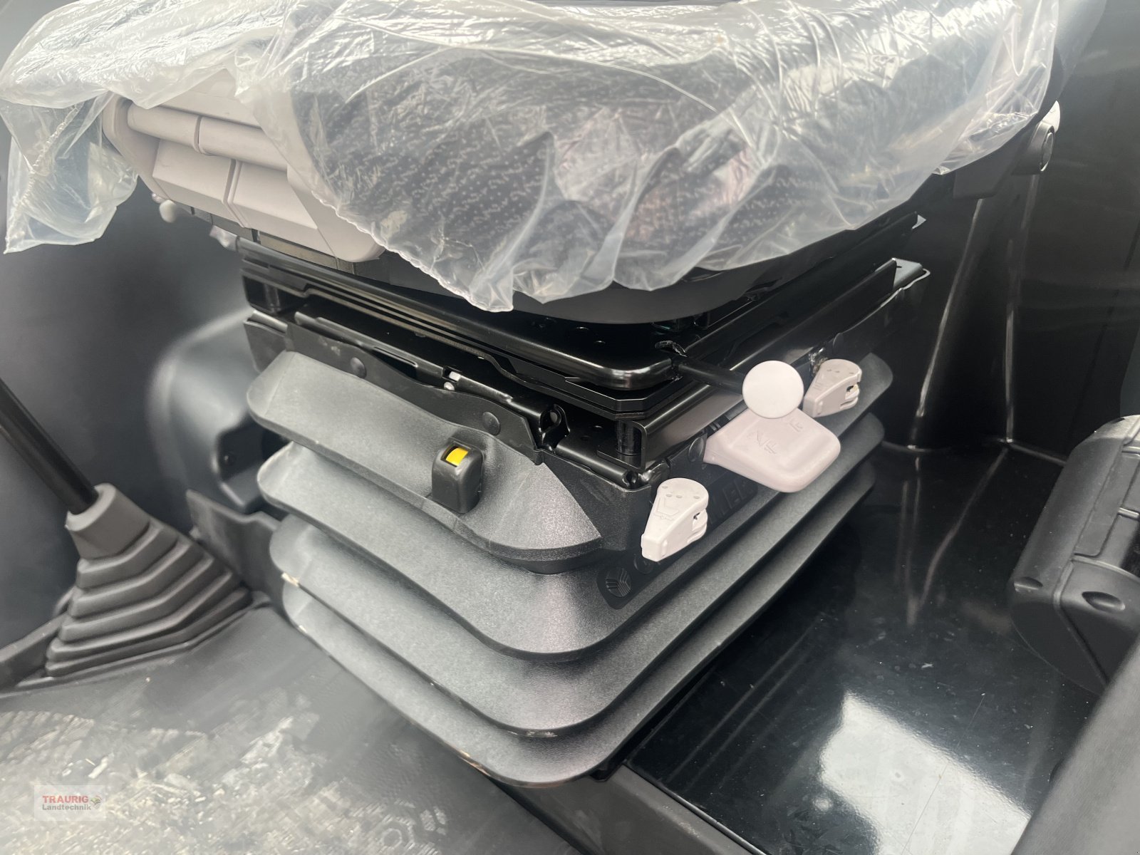 Traktor Türe ait Valtra A 75, Neumaschine içinde Mainburg/Wambach (resim 15)