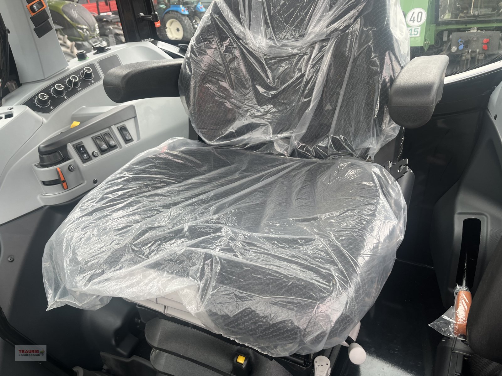 Traktor Türe ait Valtra A 75, Neumaschine içinde Mainburg/Wambach (resim 17)