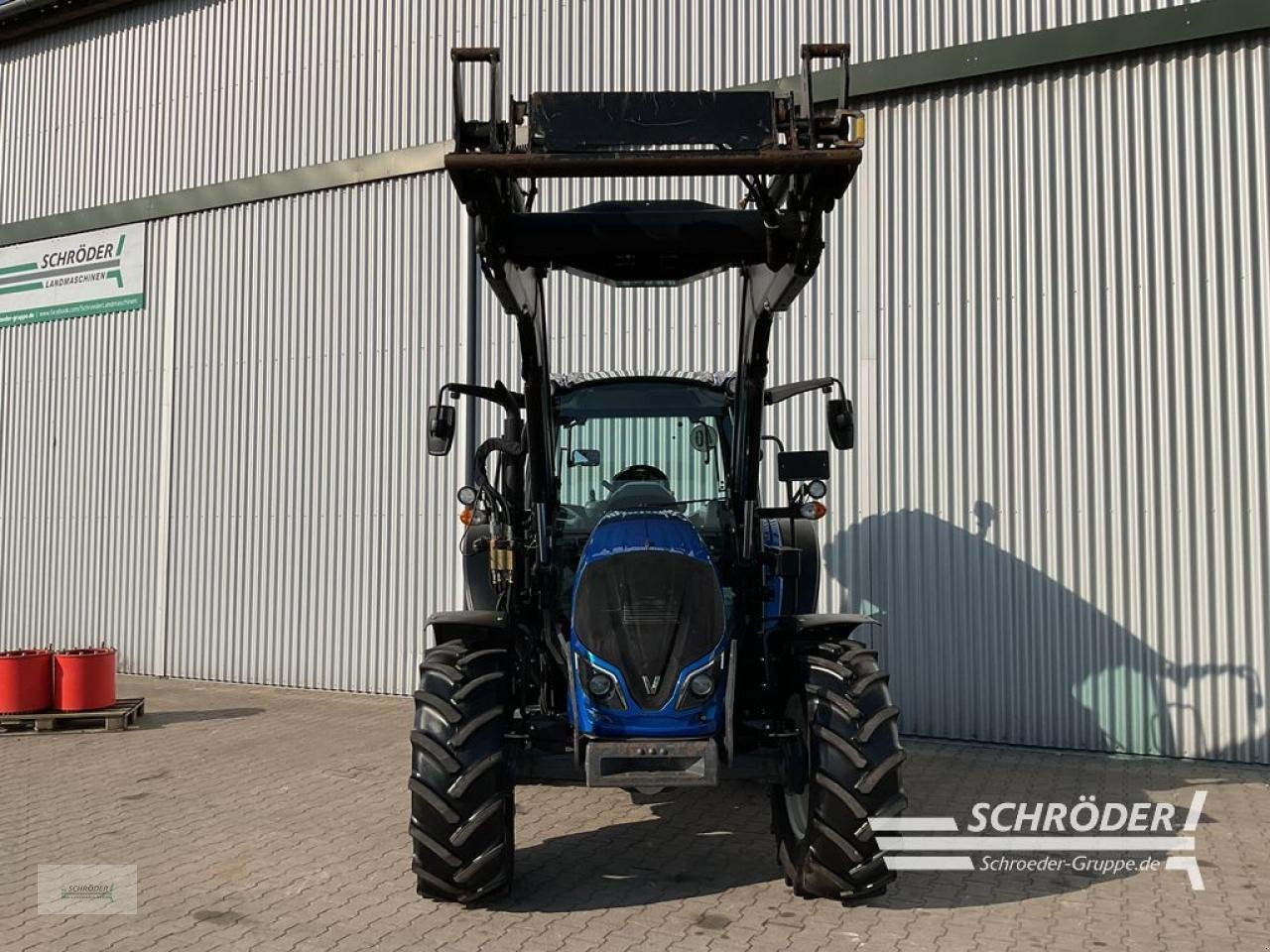 Traktor des Typs Valtra A 84 SH, Gebrauchtmaschine in Wildeshausen (Bild 9)