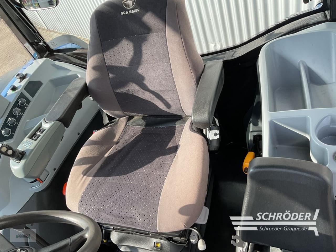 Traktor des Typs Valtra A 84 SH, Gebrauchtmaschine in Wildeshausen (Bild 19)