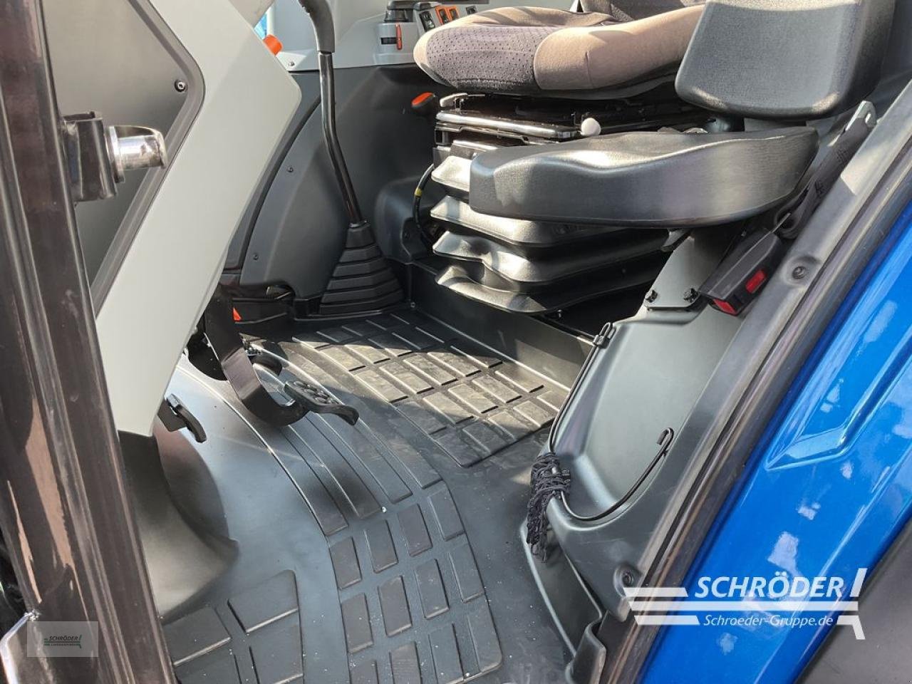 Traktor des Typs Valtra A 84 SH, Gebrauchtmaschine in Wildeshausen (Bild 21)