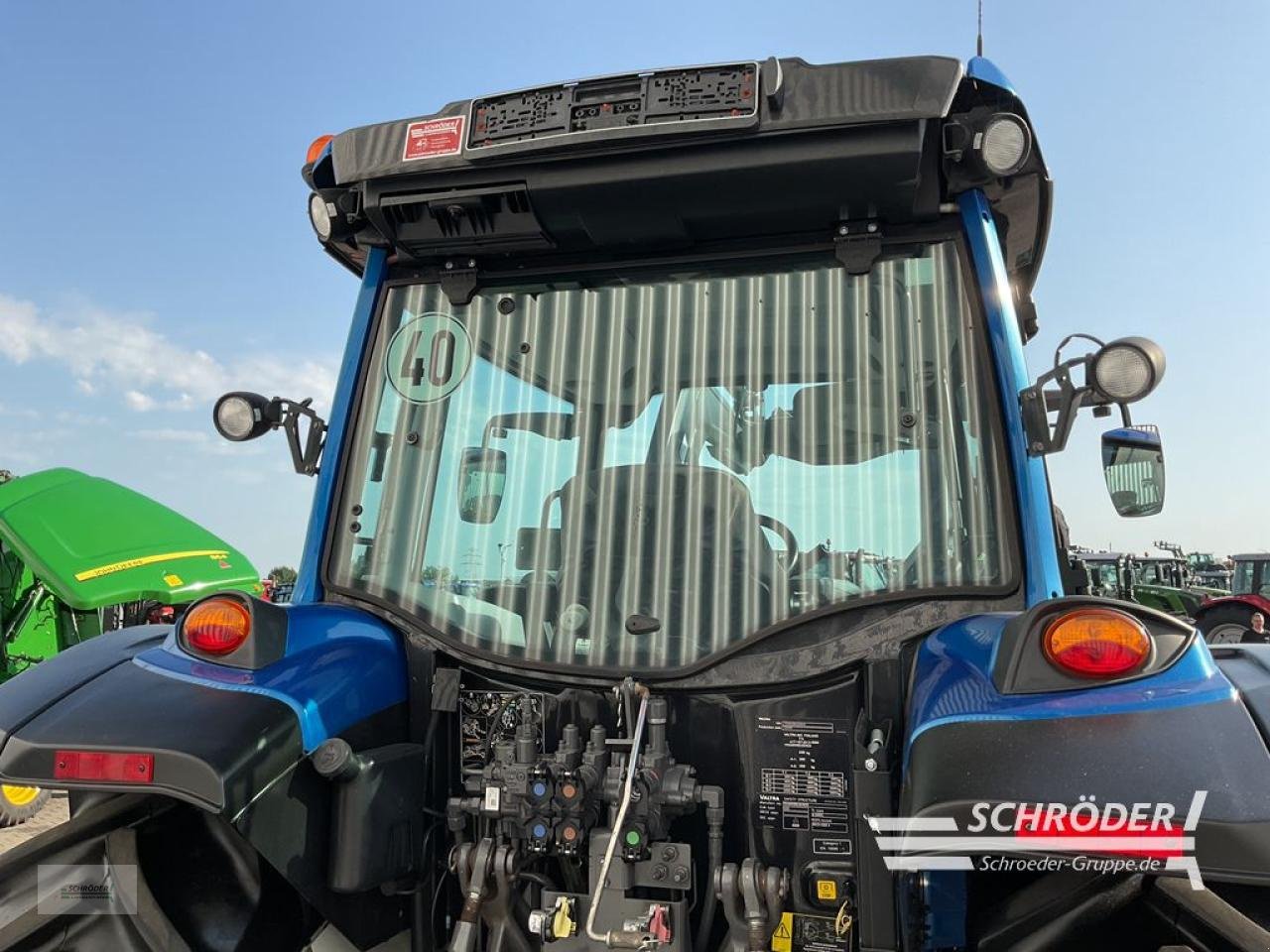 Traktor типа Valtra A 84 SH, Gebrauchtmaschine в Wildeshausen (Фотография 5)