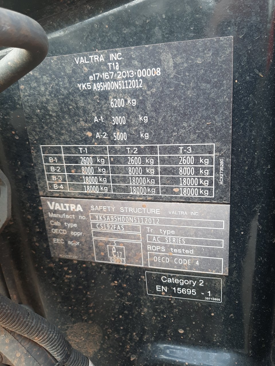 Traktor типа Valtra A 95, Gebrauchtmaschine в LACAPELLE-MARIVAL (Фотография 4)