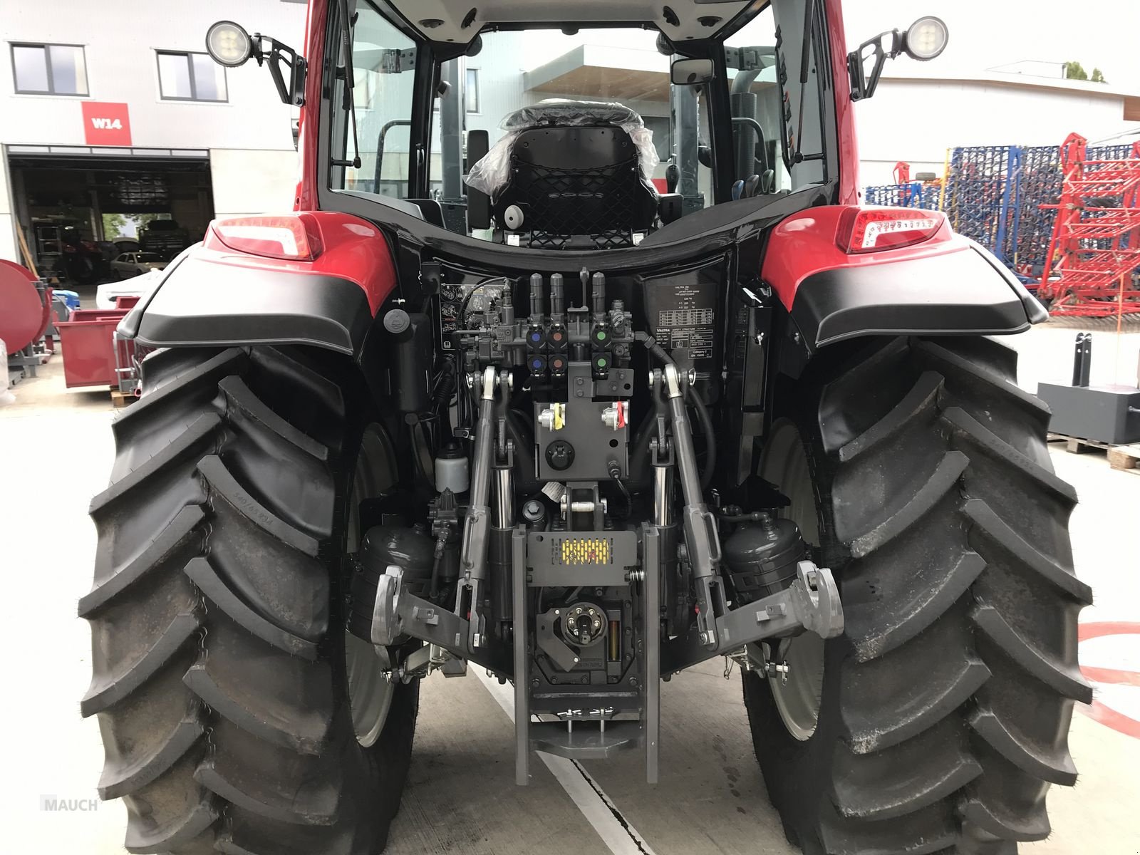 Traktor des Typs Valtra A 95, Neumaschine in Burgkirchen (Bild 7)