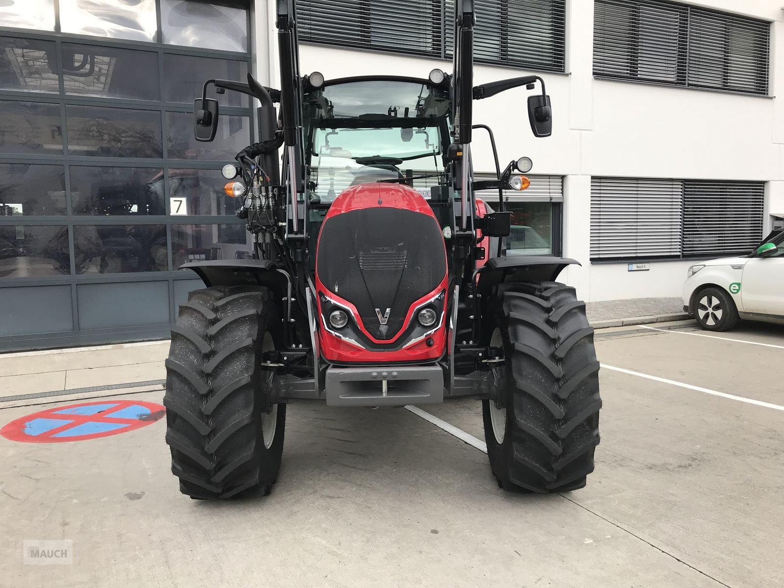 Traktor des Typs Valtra A 95, Neumaschine in Burgkirchen (Bild 10)