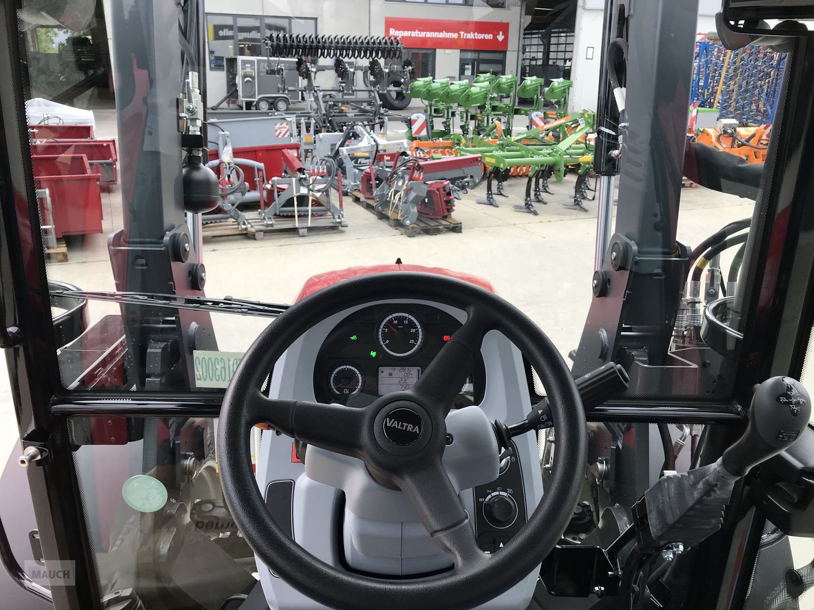 Traktor des Typs Valtra A 95, Neumaschine in Burgkirchen (Bild 14)