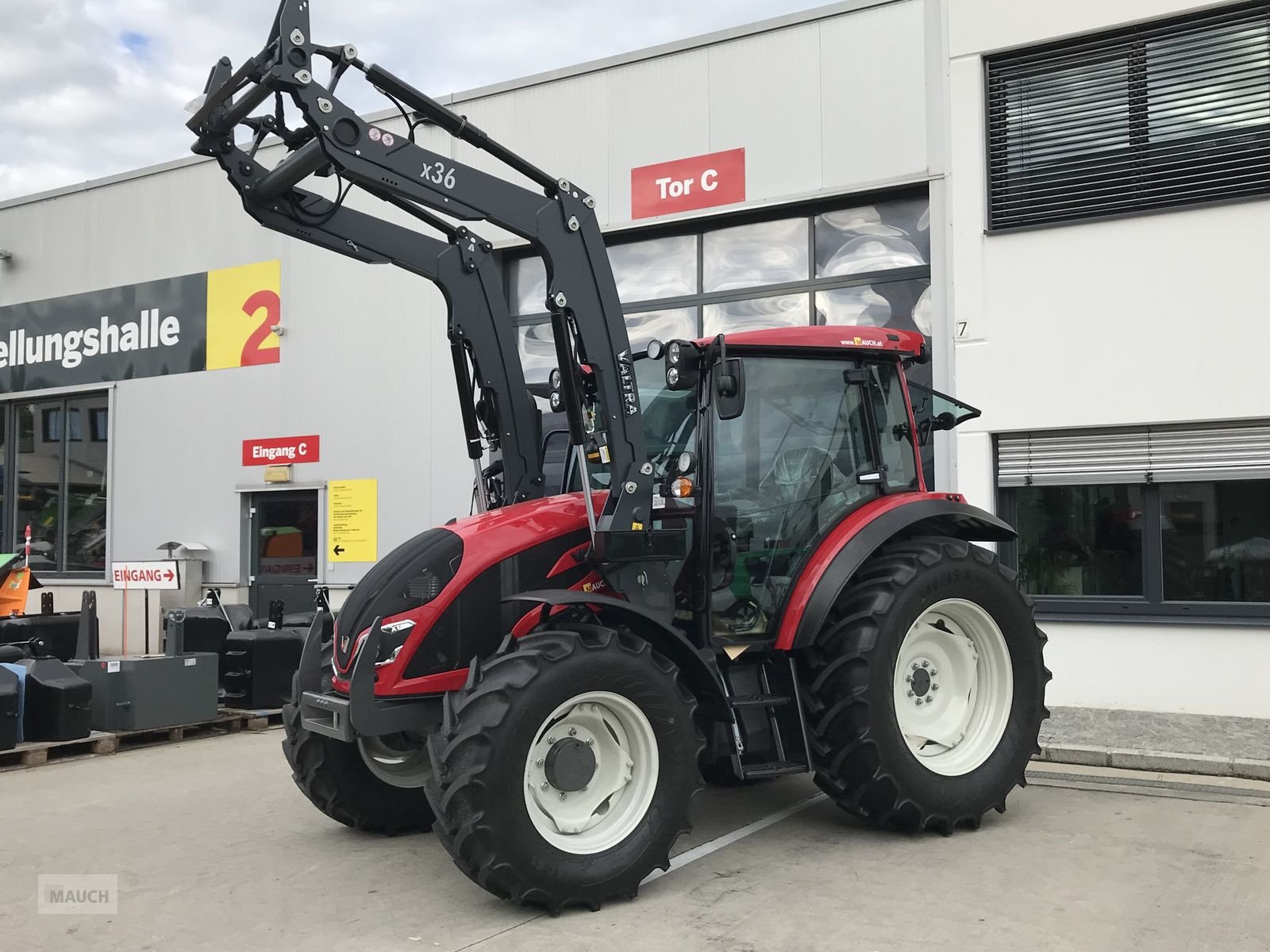 Traktor des Typs Valtra A 95, Neumaschine in Burgkirchen (Bild 3)