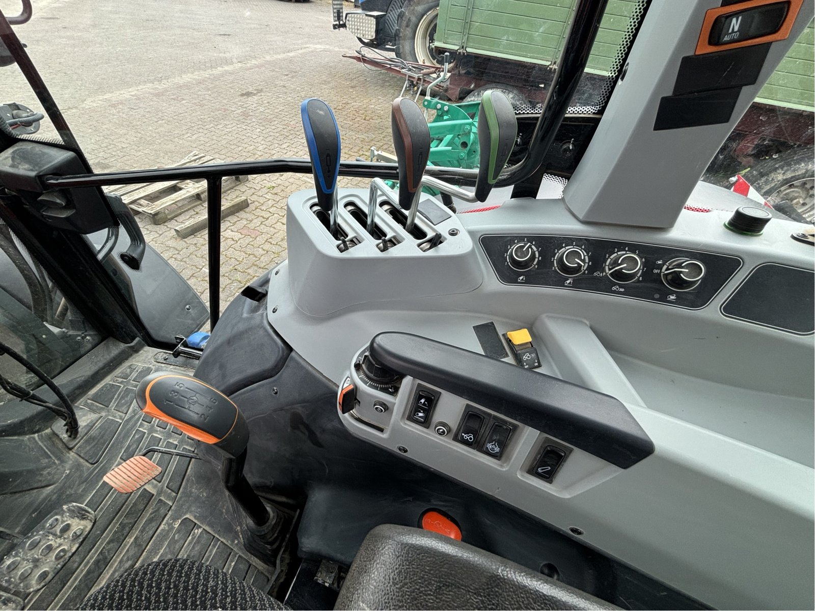 Traktor za tip Valtra A 95, Gebrauchtmaschine u Elmenhorst-Lanken (Slika 14)