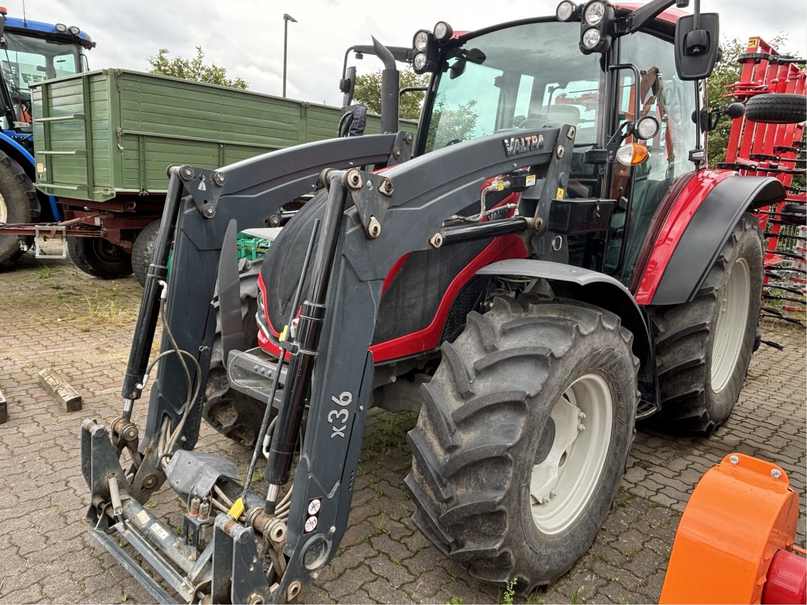 Traktor za tip Valtra A 95, Gebrauchtmaschine u Elmenhorst-Lanken (Slika 17)