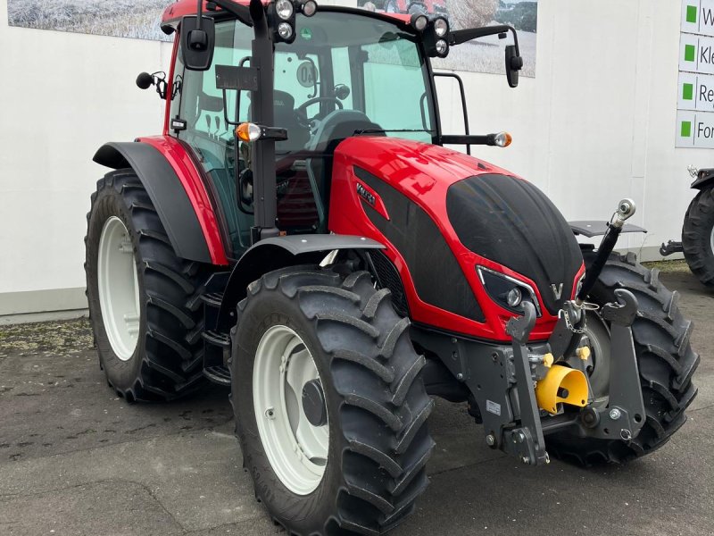 Traktor del tipo Valtra A104 H4, Gebrauchtmaschine en Wülfershausen an der Saale